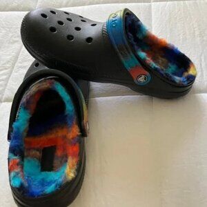 CROCS Unisex Fun Colorful Lined   Women's 9/Men's 7  Like New!
